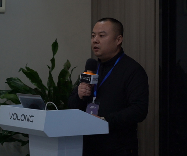 營(yíng)銷(xiāo)專(zhuān)家閆寶龍老師照片