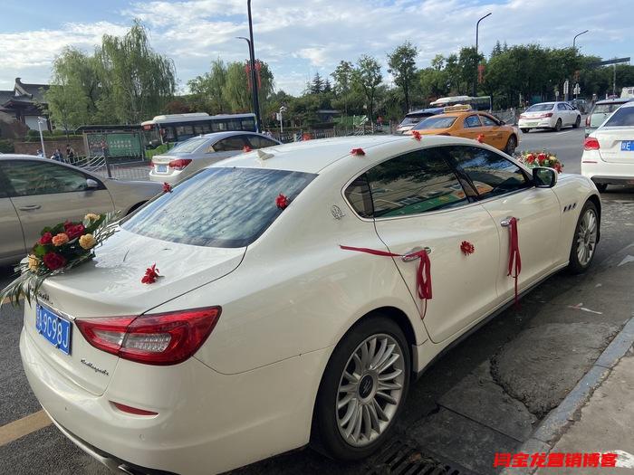 在西安為什么要提前兩個(gè)月訂婚慶和迎親車隊(duì)？